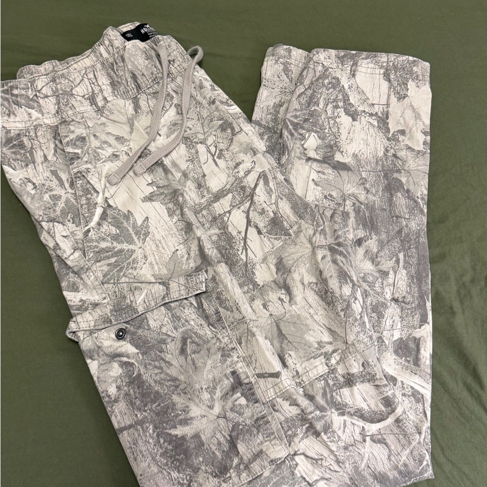 Men Hollister Camo Cargos
